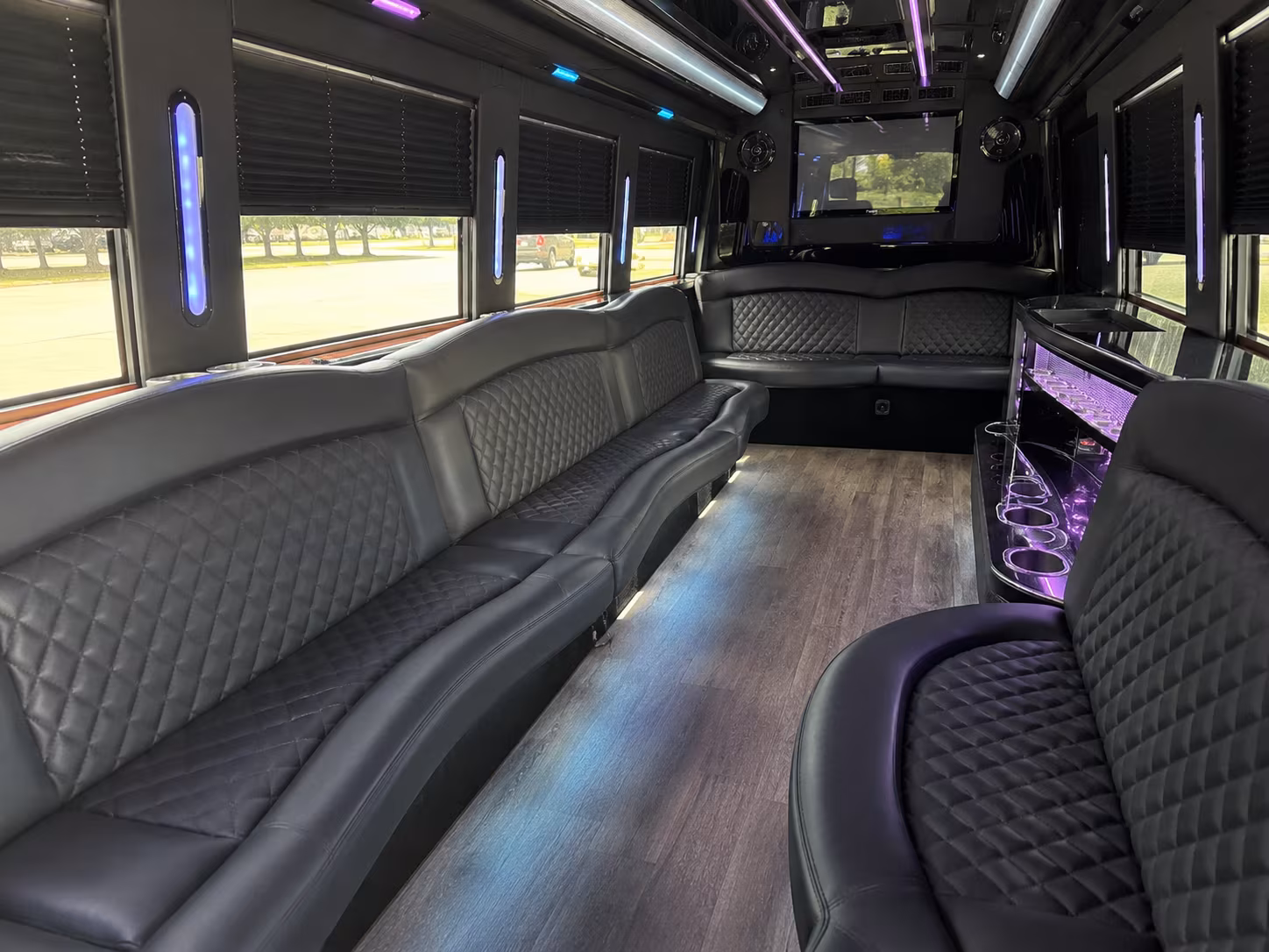 Dallas Birthday, Sweet 16, & Quinceañera Transportation group transportation